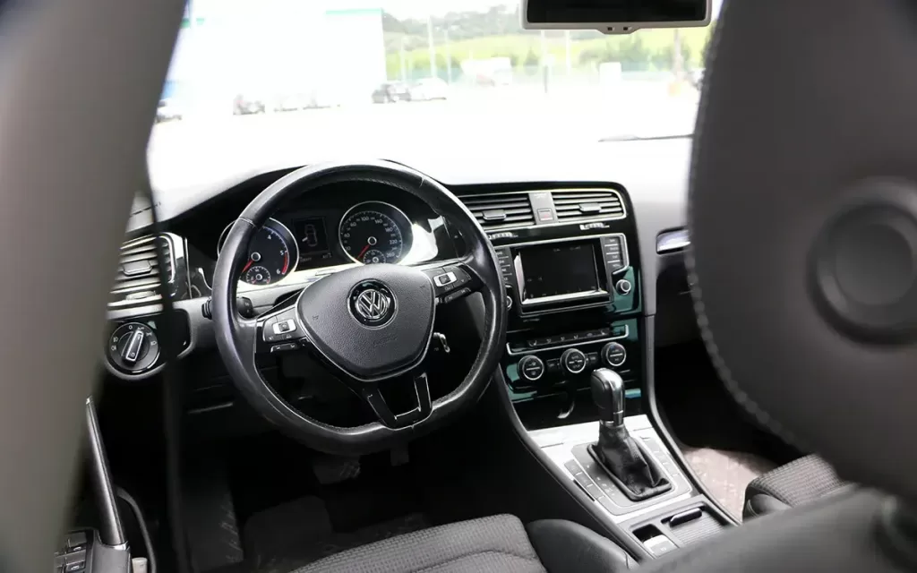 sessao-automovel-vw-golf-7_0001_IMG_2485 sessao-automovel-vw-golf-7-3